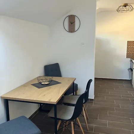 度假居 Borostyan Vendeghaz - *